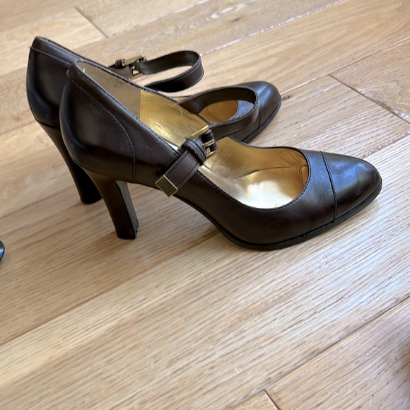 Brown Leather Mary Jane Pumps - Picture 5 of 5